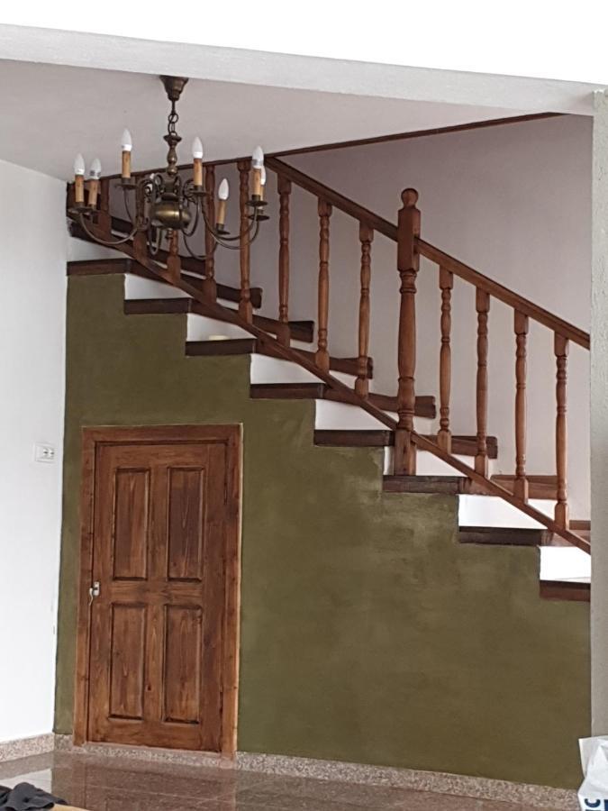 Madas Barbatesti Exteriör bild